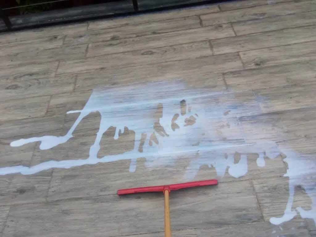 آب بندی پشت بام موزاییک 1 آب بندی پشت بام موزاییک